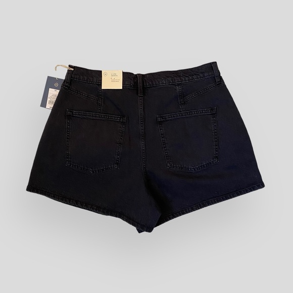 Universal Thread Women’s Black High Rise Midi Shorts 14/32R NWT - Picture 2 of 6